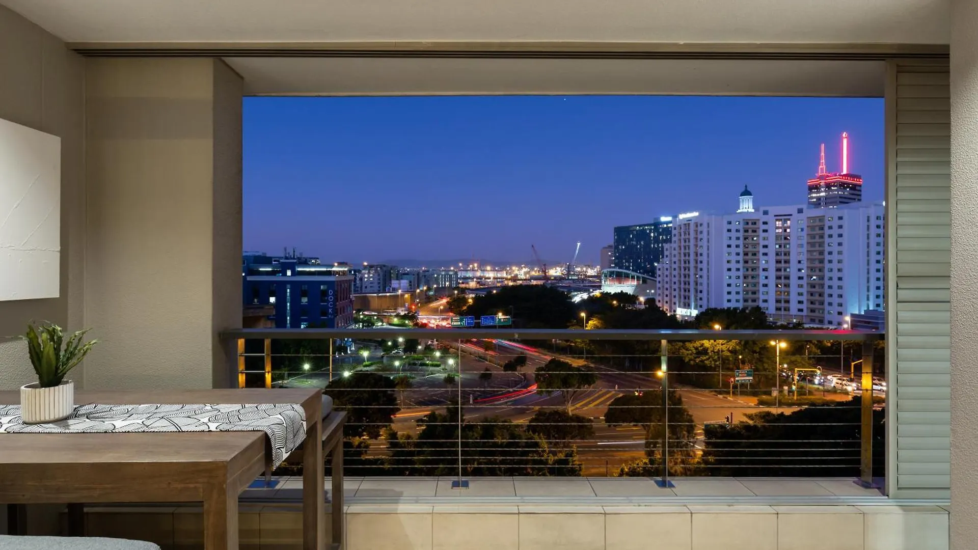 Harbour'S Edge Walk To V & A Waterfront And Cticc Apartment Cape Town
